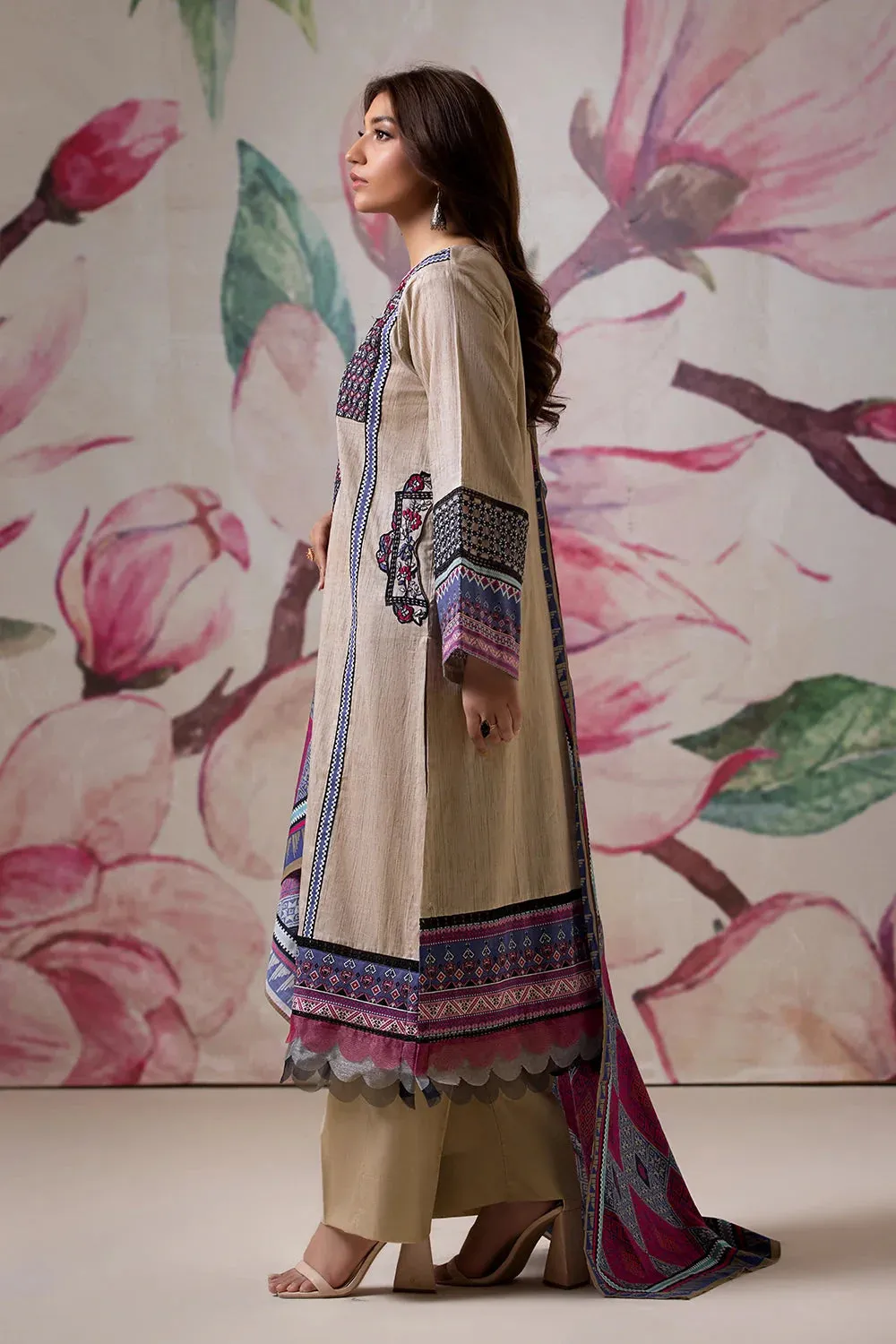 3PC Embroidered Unstitched Lawn Suit KL-2613