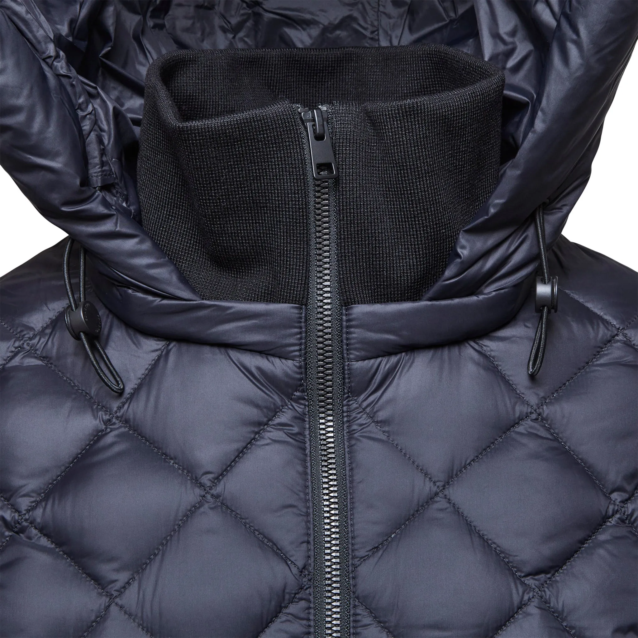 Aime Sustainable Calf-Length Lightweight Down Coat with Hood - Women's|-|Manteau aux mollets en duvet léger durable avec capuchon Aime - Femme