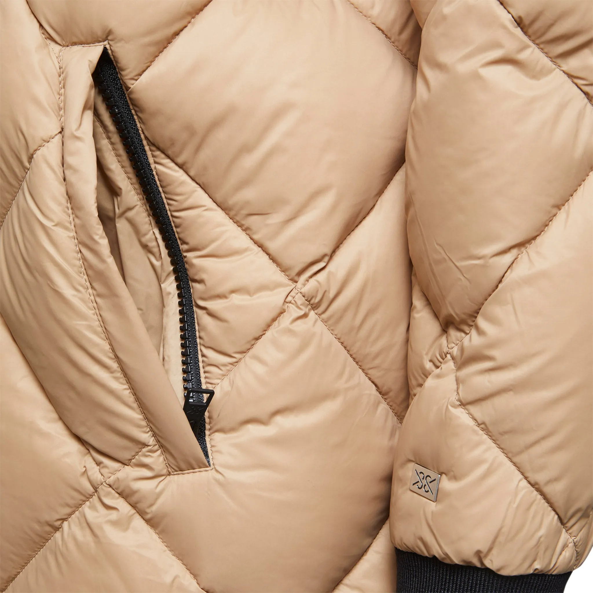 Aime Sustainable Calf-Length Lightweight Down Coat with Hood - Women's|-|Manteau aux mollets en duvet léger durable avec capuchon Aime - Femme