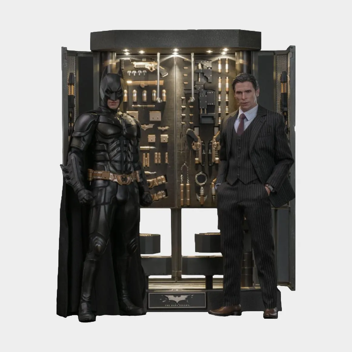 Batman: The Dark Knight: Armory With Bruce Wayne & Batman: 2.0: Hot Toys
