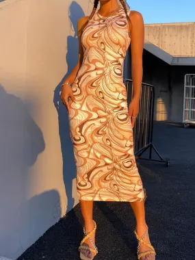 BerryBetty - Abstract Print Maxi Dress