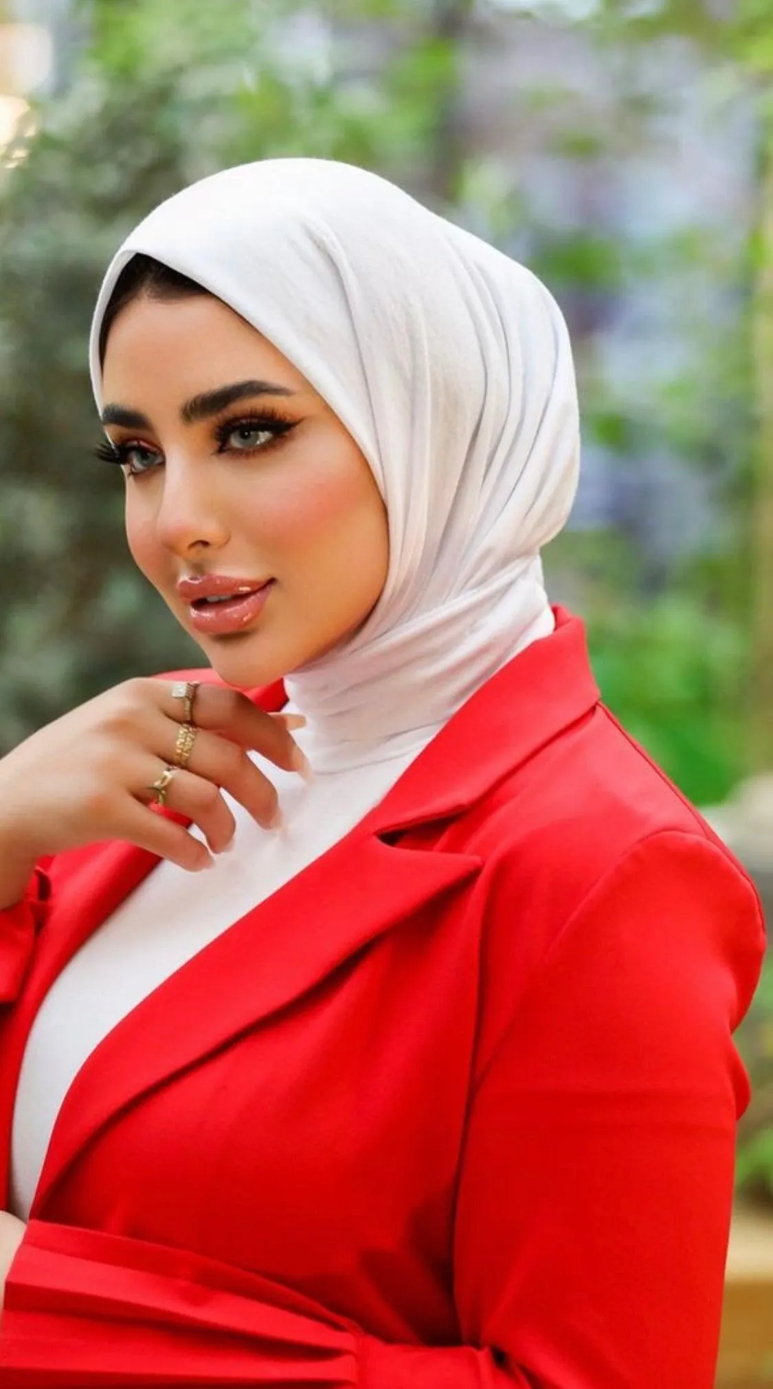 High-neck thick hijab