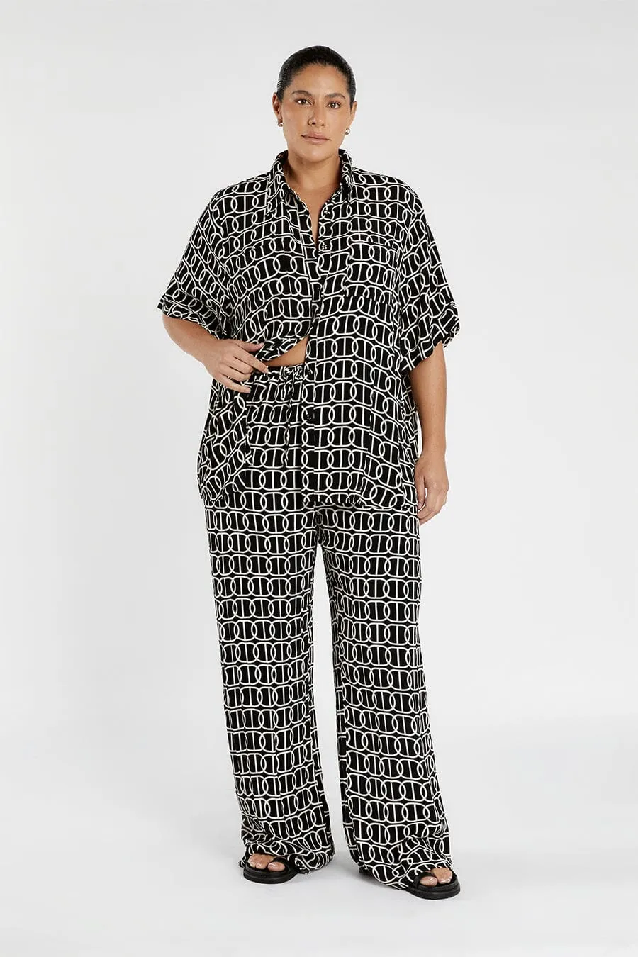 IZZIE CHAIN VACATION SHIRT