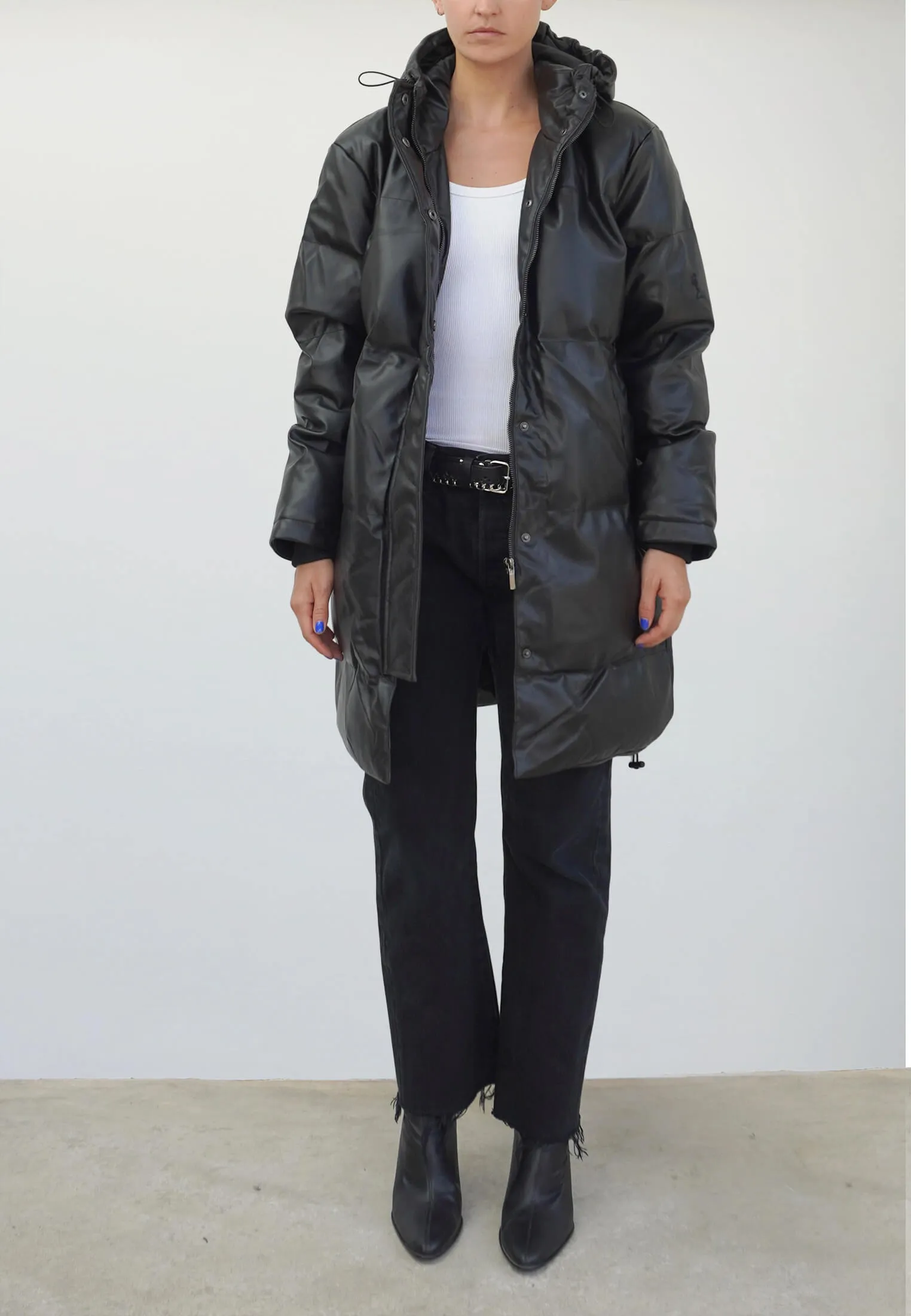 MAXIMUM COAT BLACK