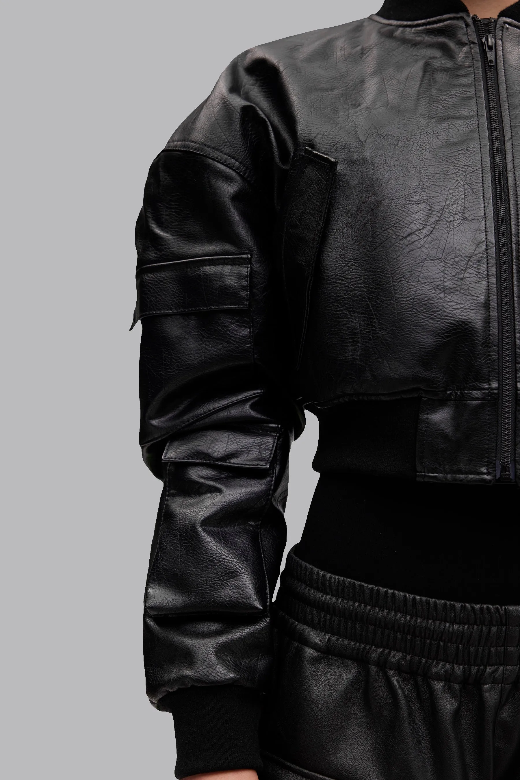 V_GAN LEATHER BOXY BOMBER JACKET - Black
