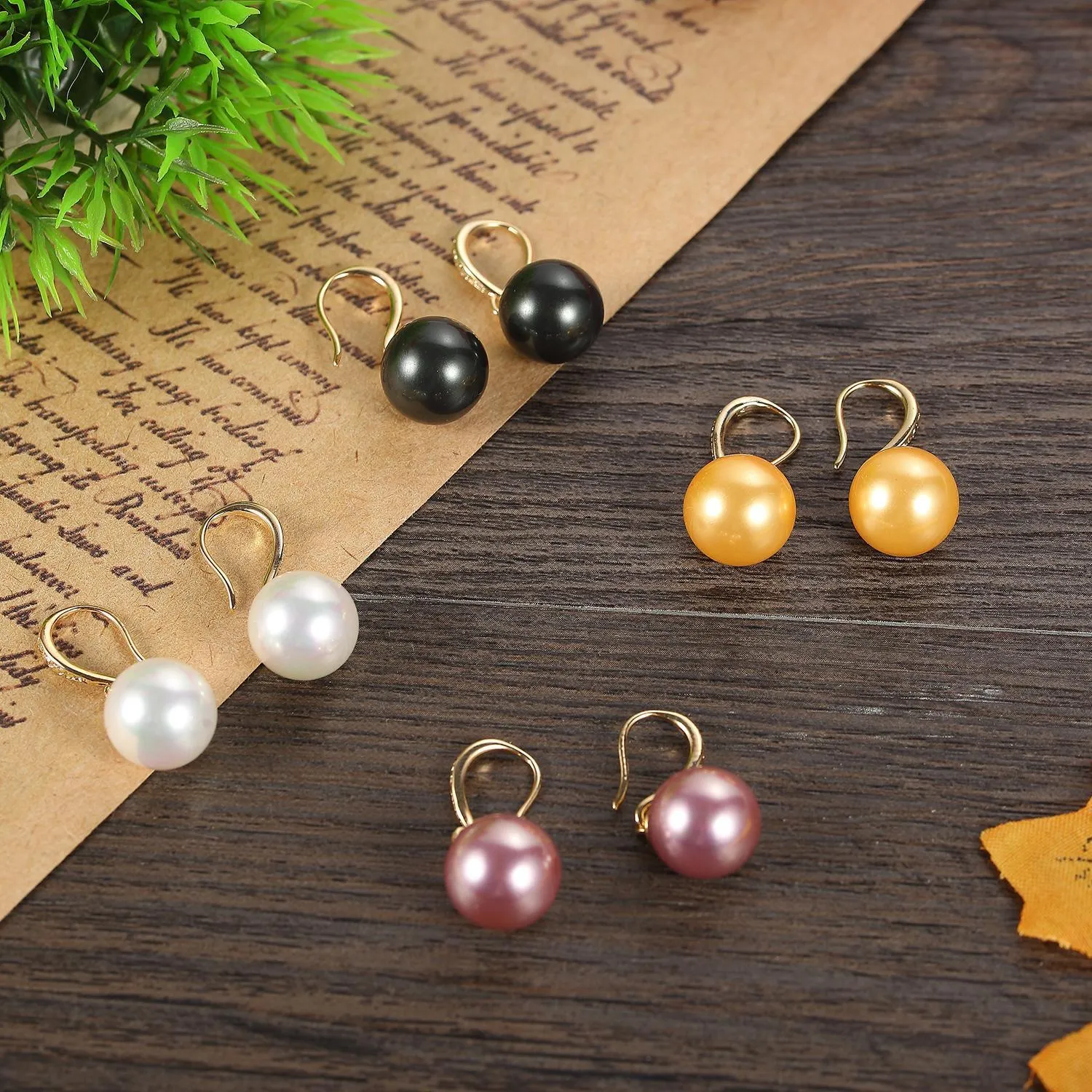 White/Gold Pearl Earrings PEA002